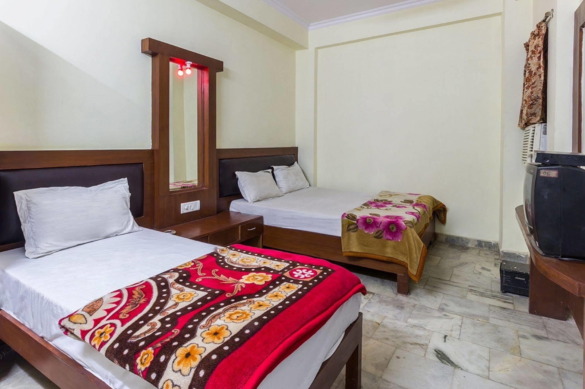 Hotel Sahara International Deluxe Nové Dillí Exteriér fotografie